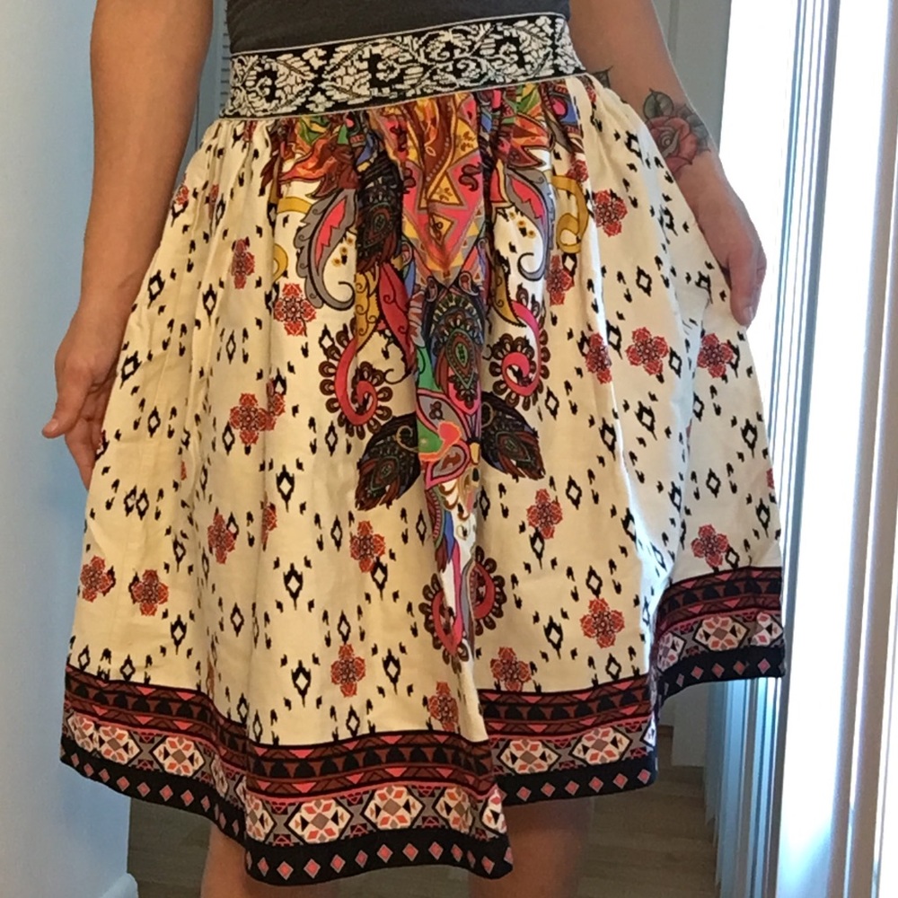 Flying Tomato Pattern Skirt